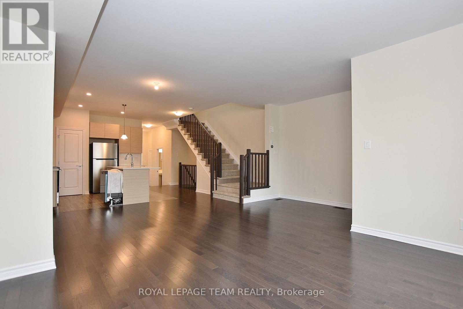 3 Bed, 3 Bath House for Rent in Ottawa – 30 ROOKIE CRESCENT, Ottawa – MLS# X13489996 - Image 8