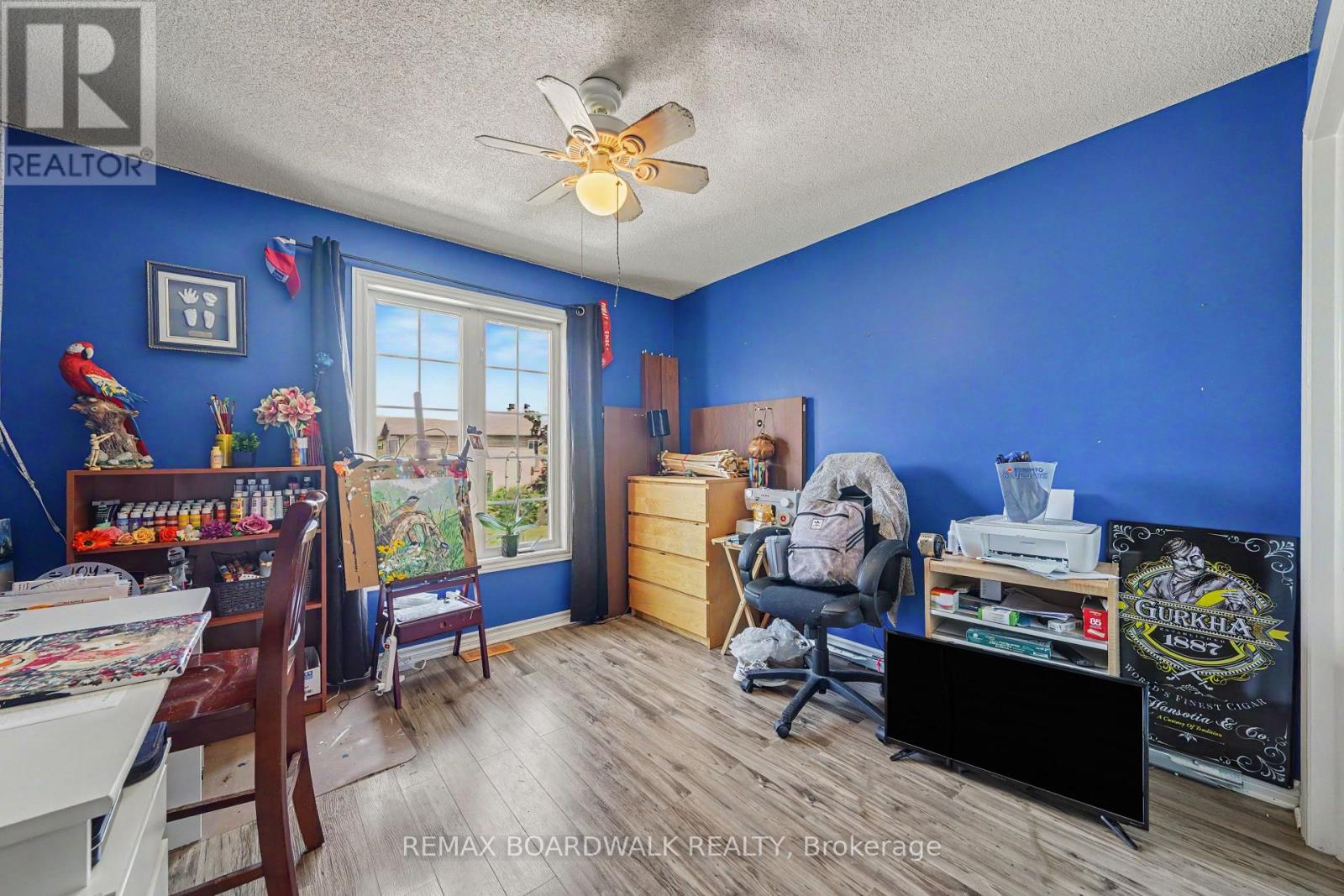 38 ROGER CRESCENT - 20