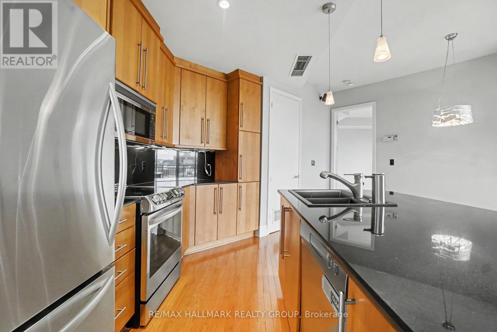 #408 260 BESSERER STREET - 7