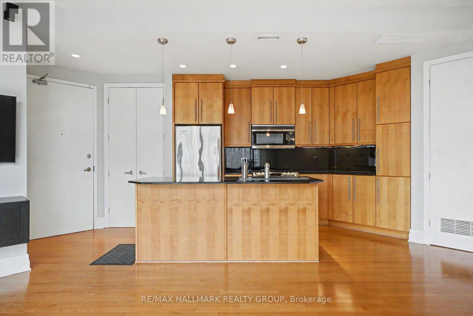 #408 260 BESSERER STREET - 8