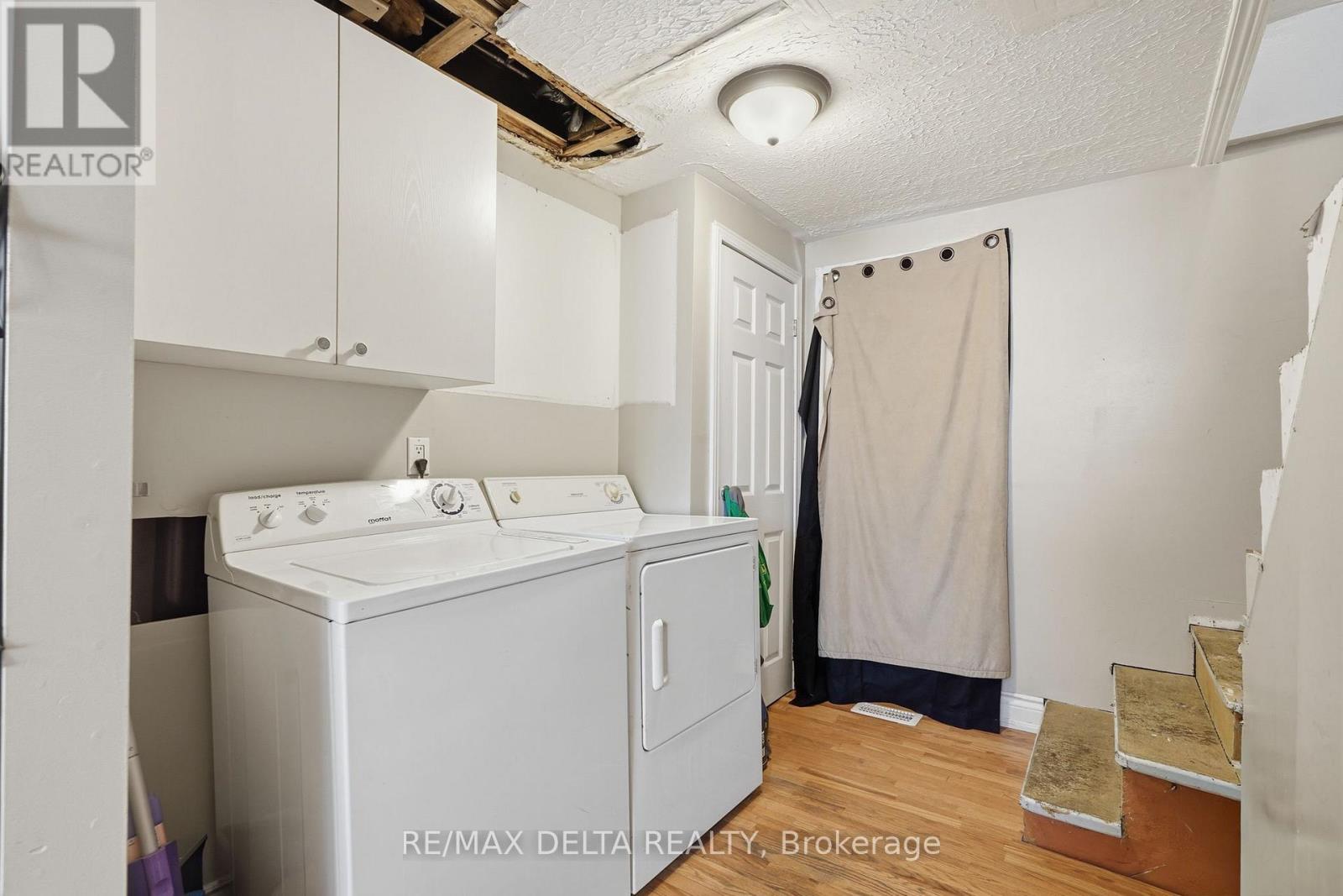 49 LOCHIEL STREET E - 16