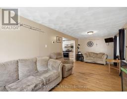 49 Lochiel Street E, North Glengarry, ON K0C1A0 Photo 12