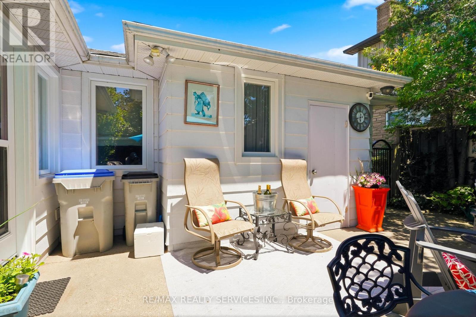 70 OAK STREET - 34