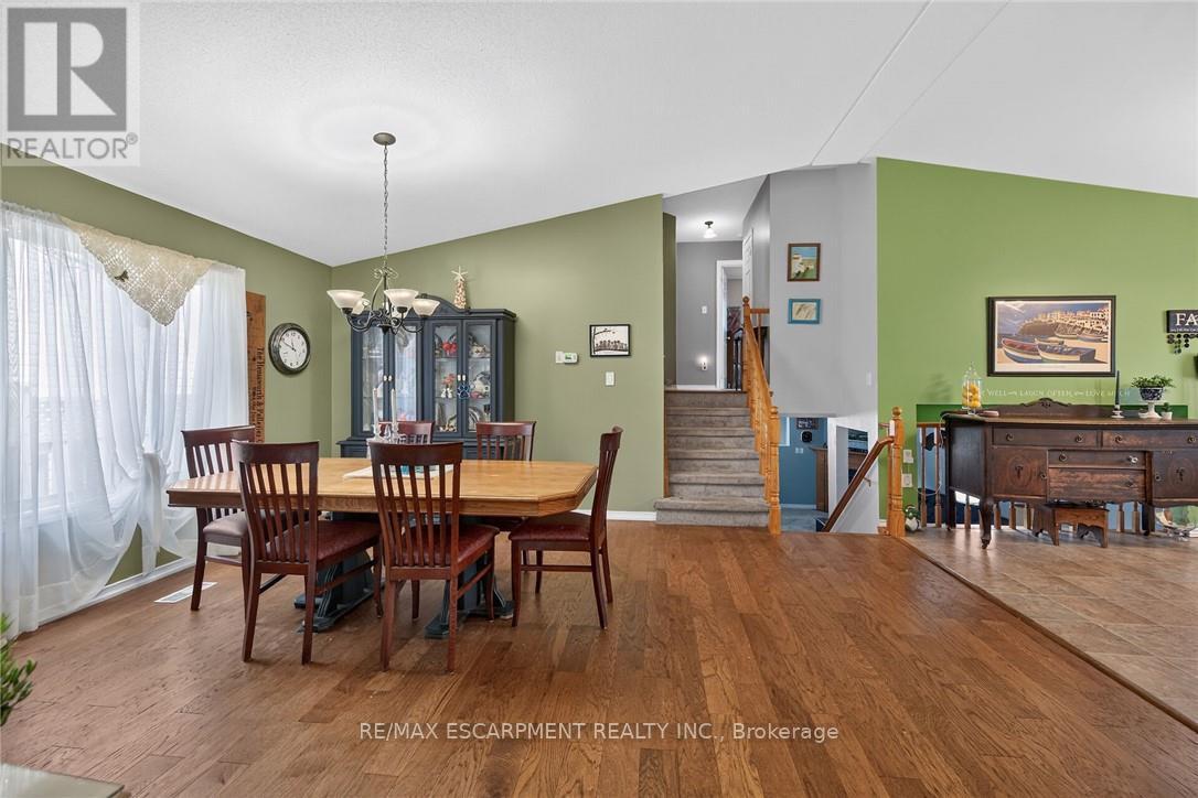 64 CALEDONIA AVENUE - 10