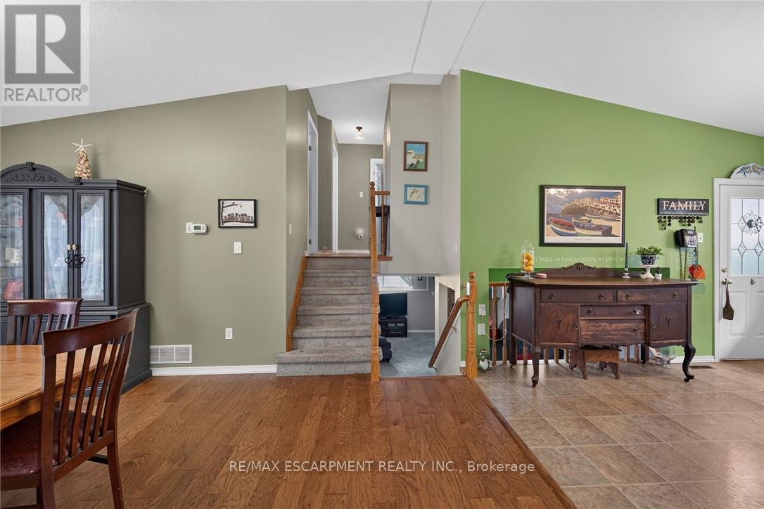 64 CALEDONIA AVENUE - 16