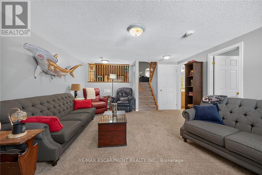 64 CALEDONIA AVENUE - 26