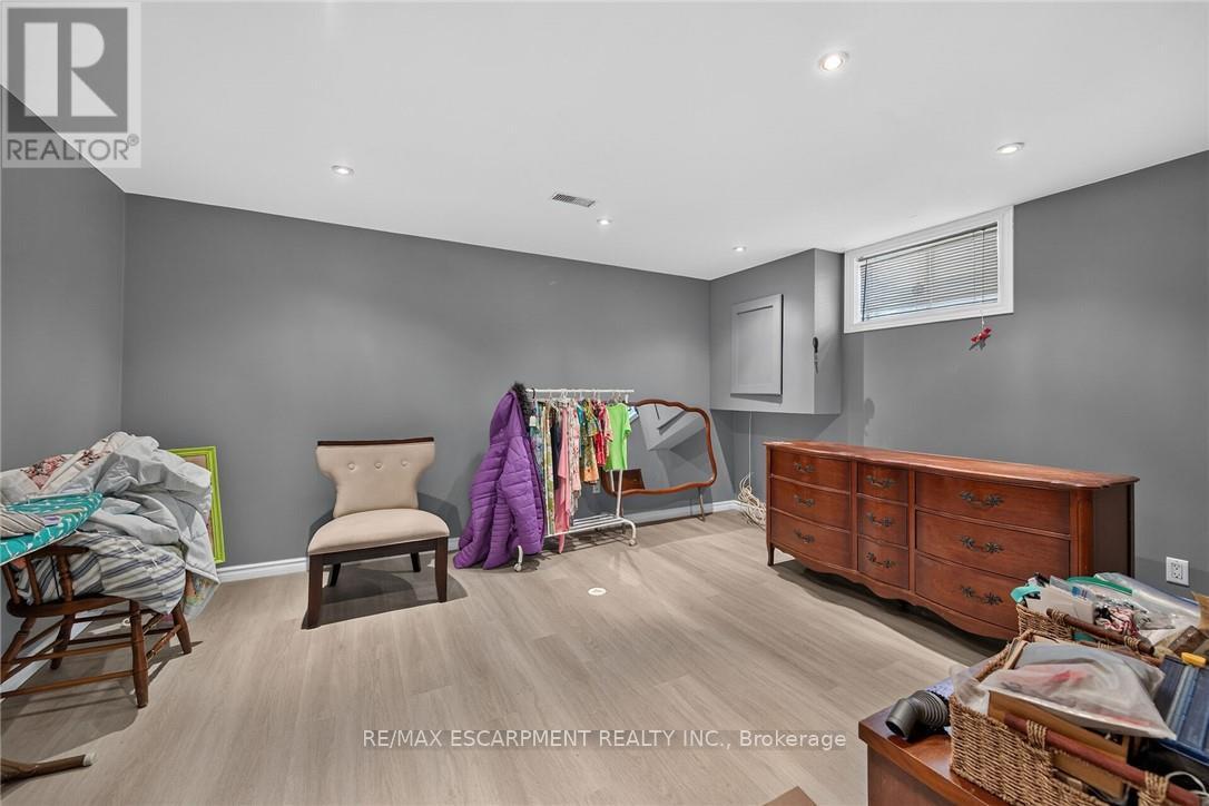 64 CALEDONIA AVENUE - 30