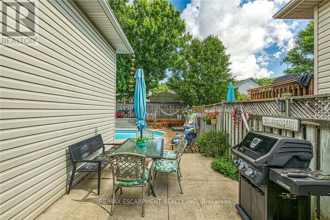 64 CALEDONIA AVENUE - 40