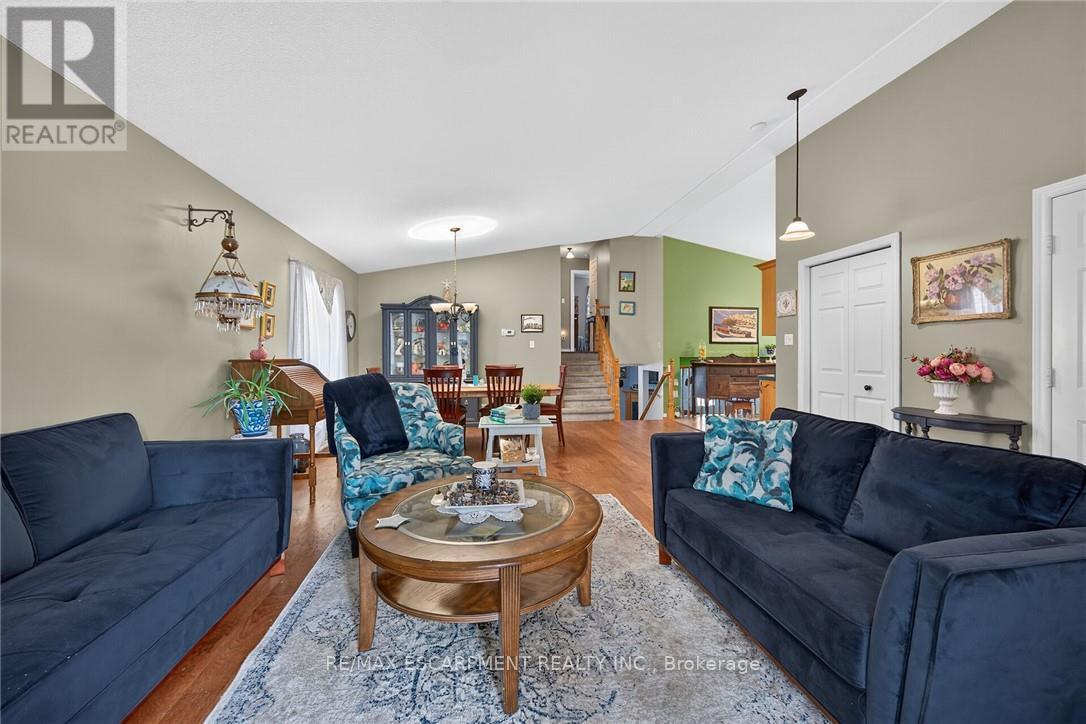 64 CALEDONIA AVENUE - 5