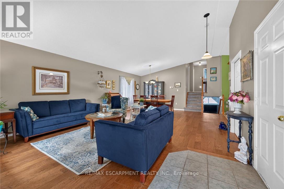 64 CALEDONIA AVENUE - 7
