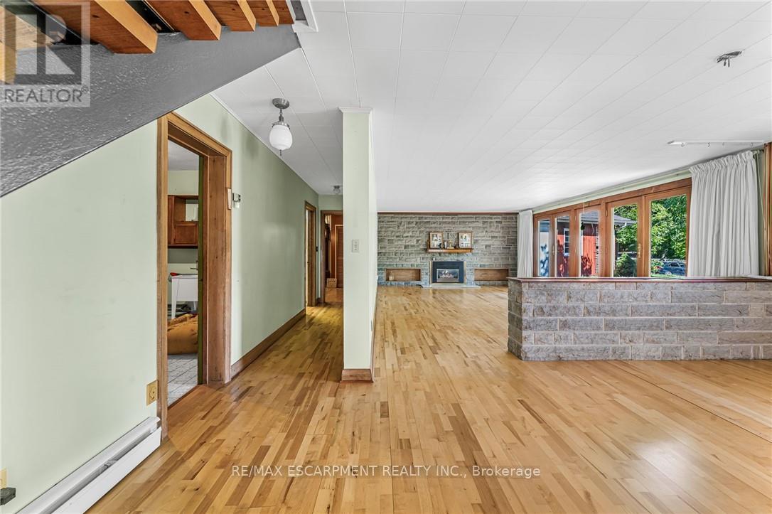 21 FIRST AVENUE - 7