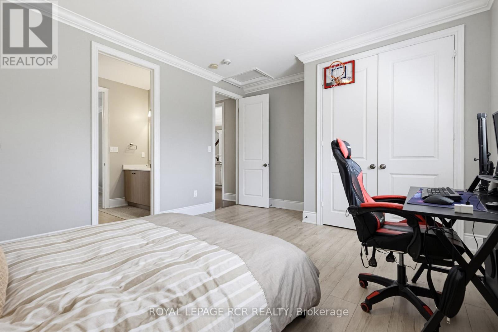 19 SKELTON STREET - 16