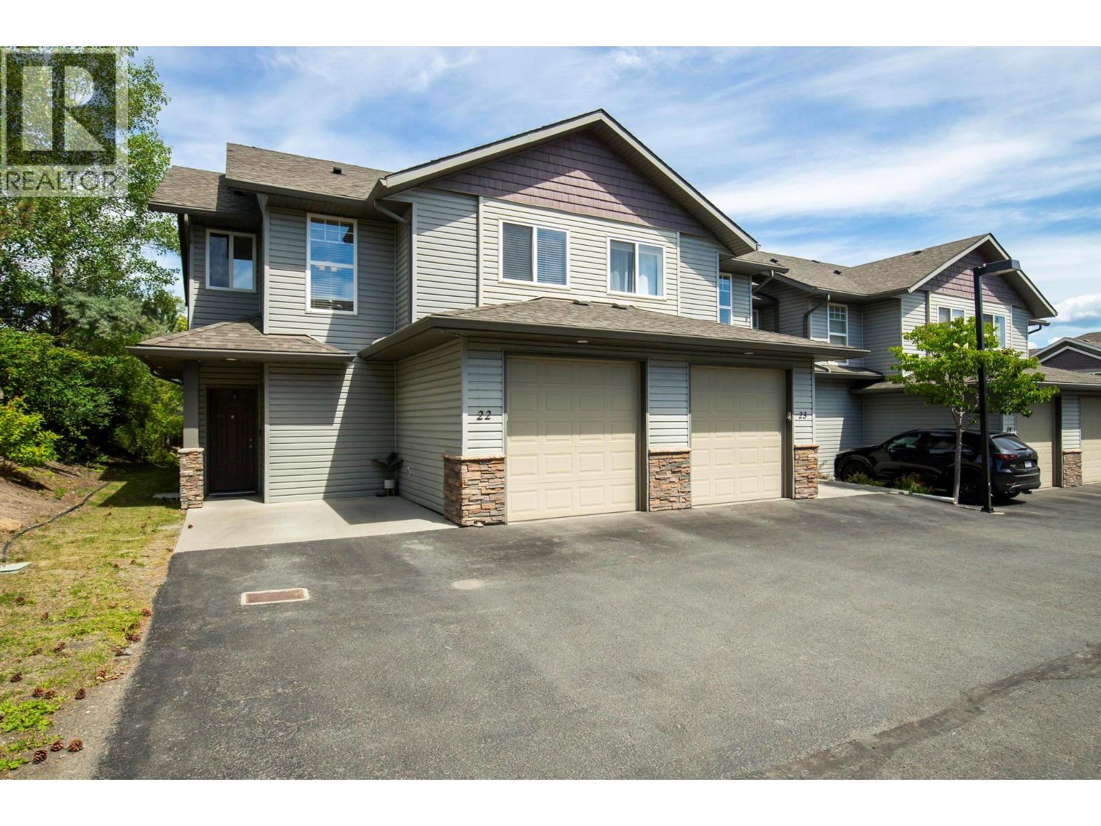#22 2046 Robson Place - 1