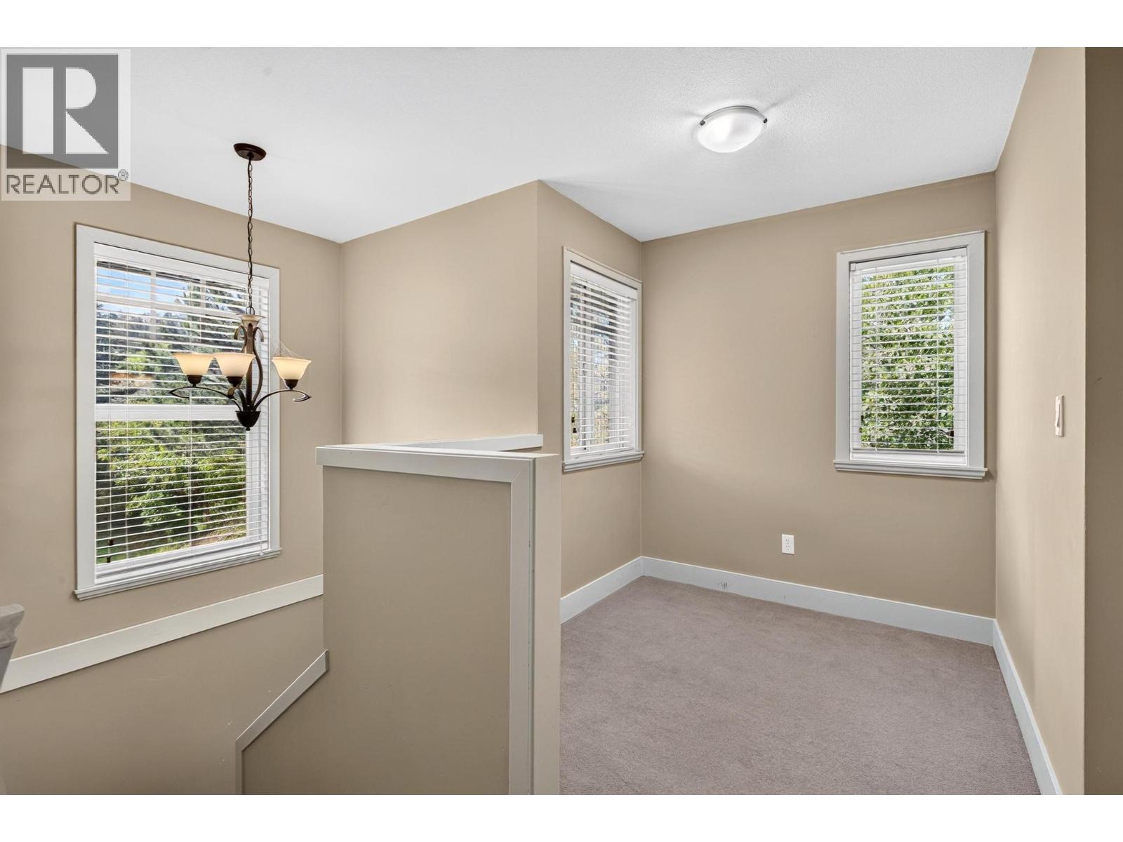 #22 2046 Robson Place - 11