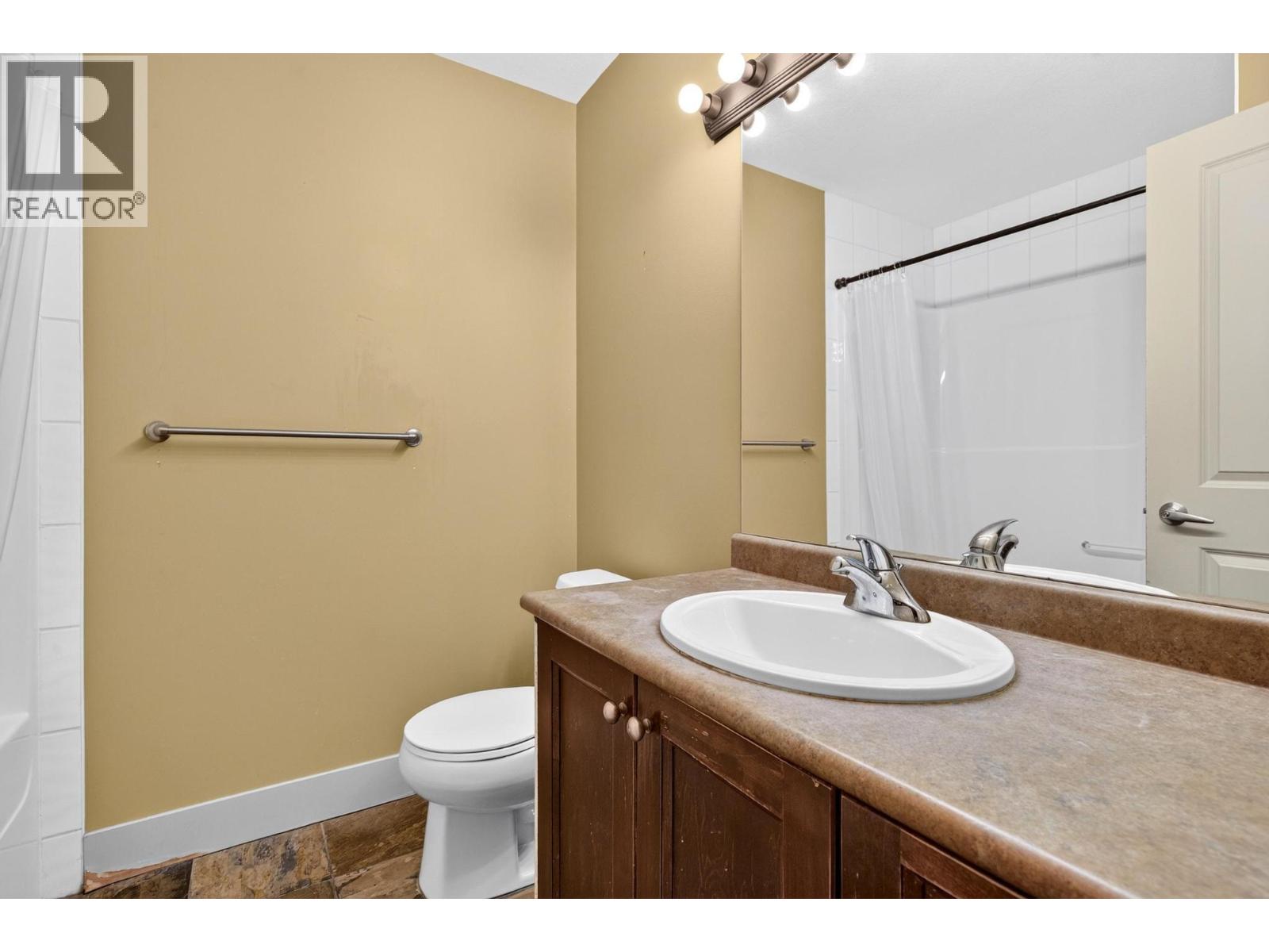 #22 2046 Robson Place - 15