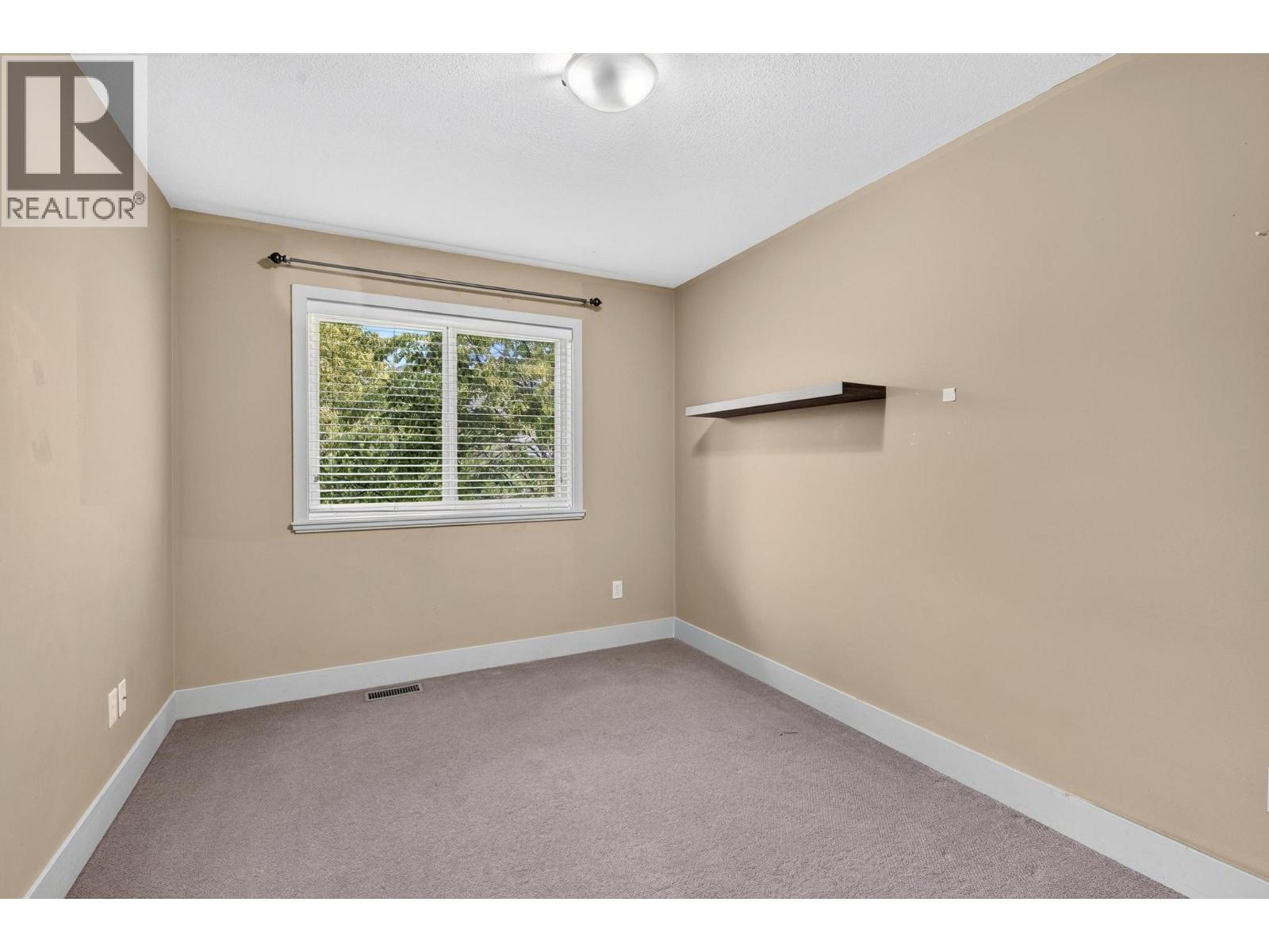 #22 2046 Robson Place - 16
