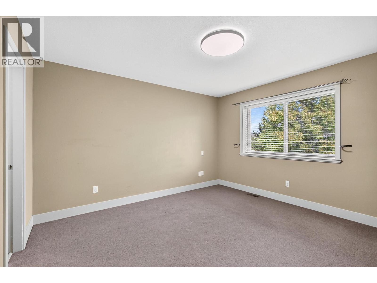 #22 2046 Robson Place - 18