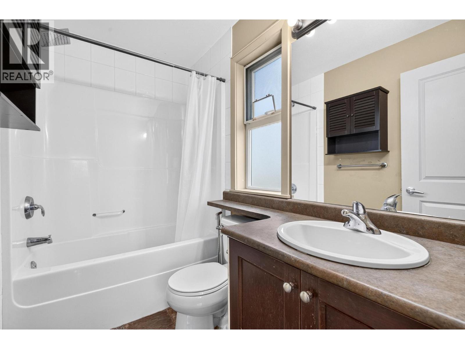 #22 2046 Robson Place - 21