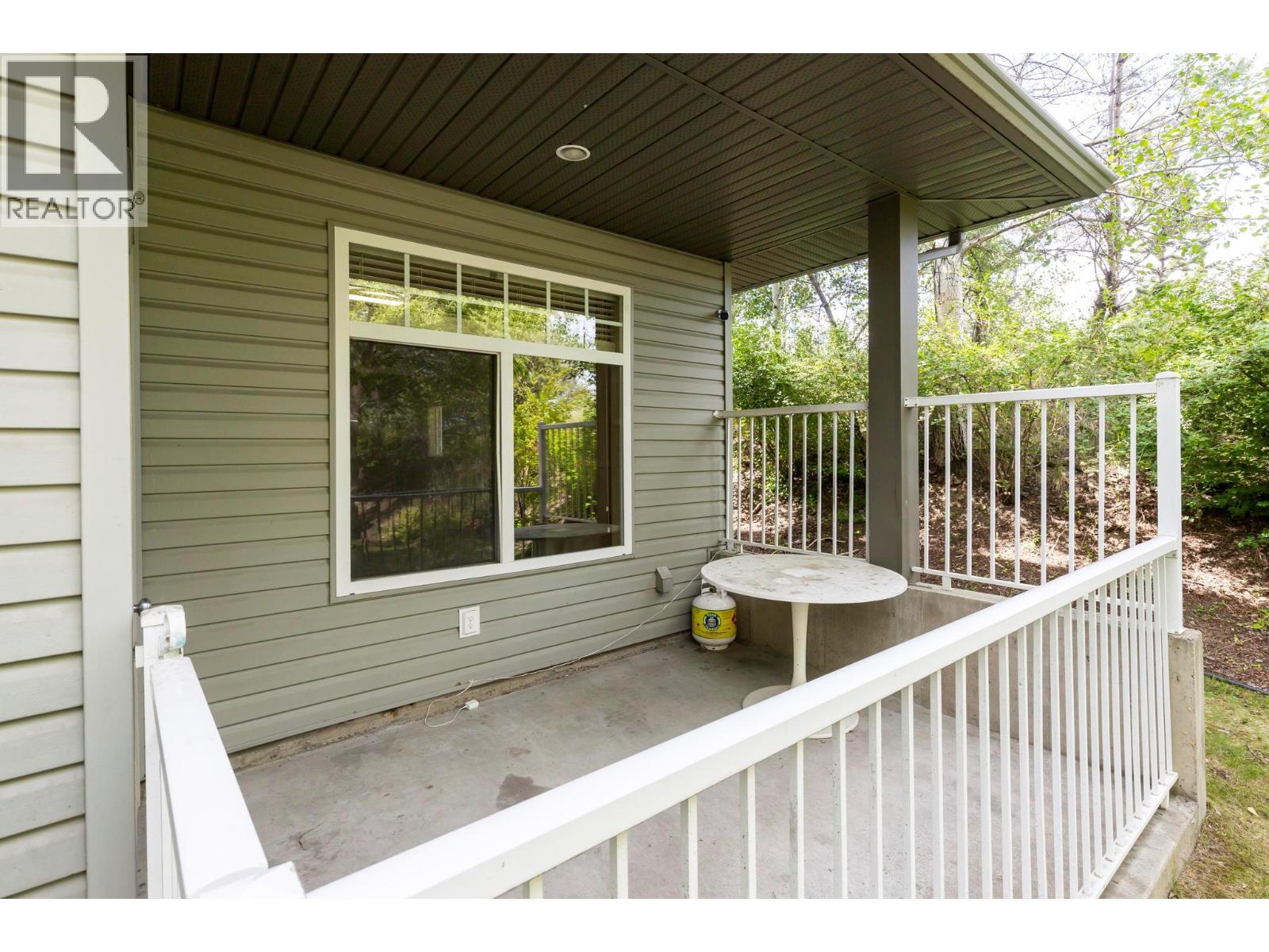 #22 2046 Robson Place - 26