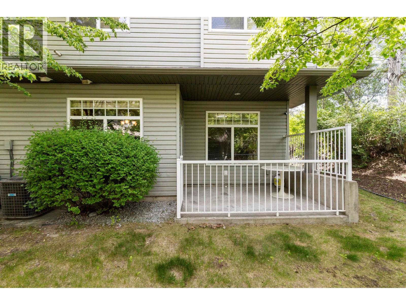 #22 2046 Robson Place - 27