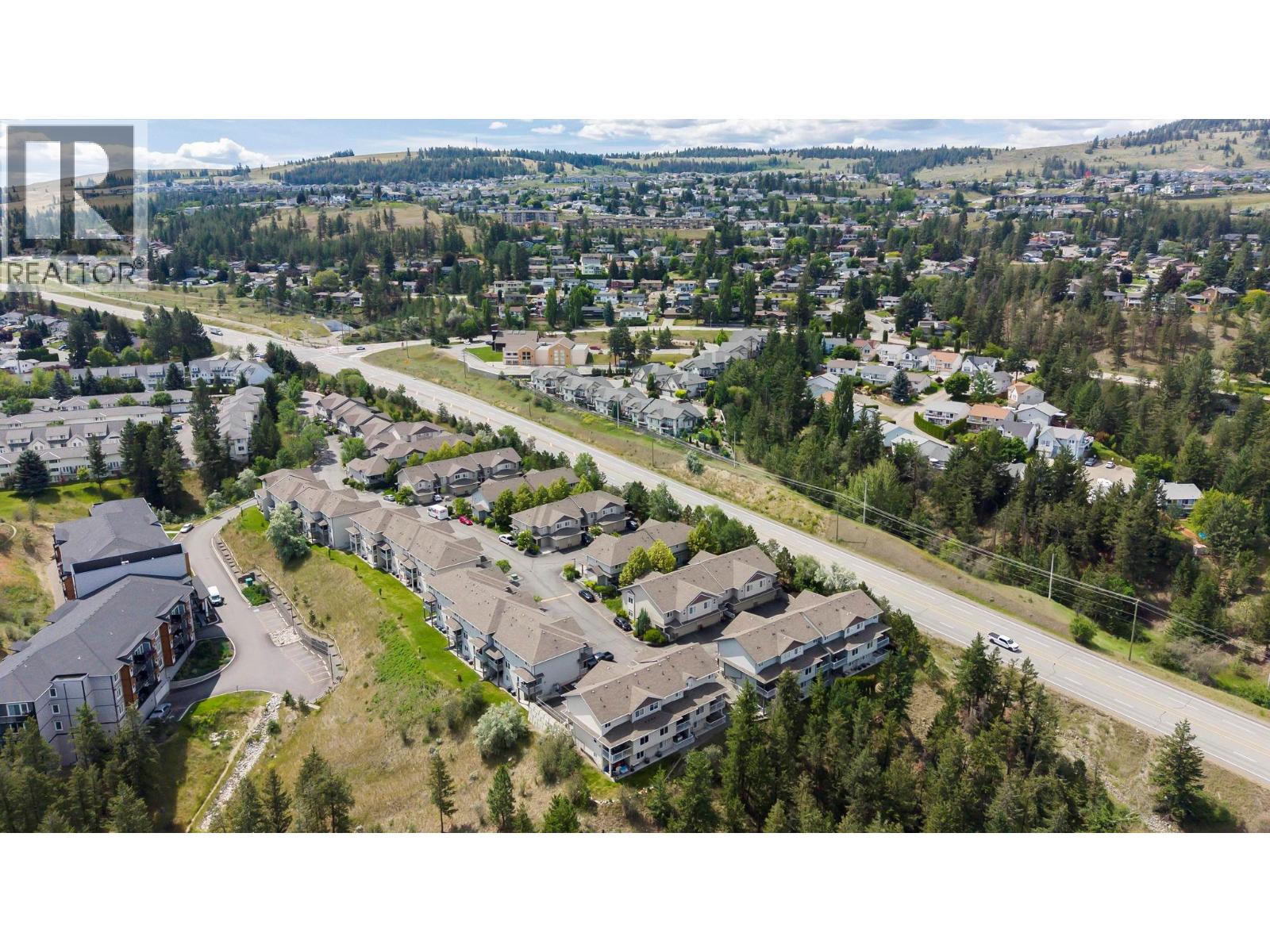 #22 2046 Robson Place - 35