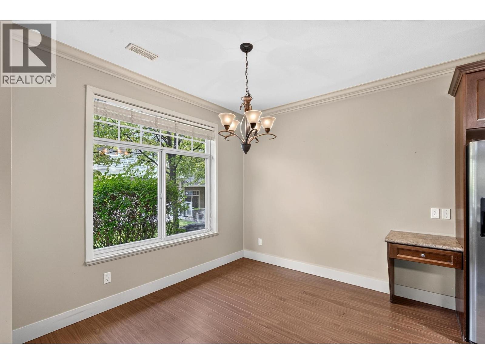 #22 2046 Robson Place - 7