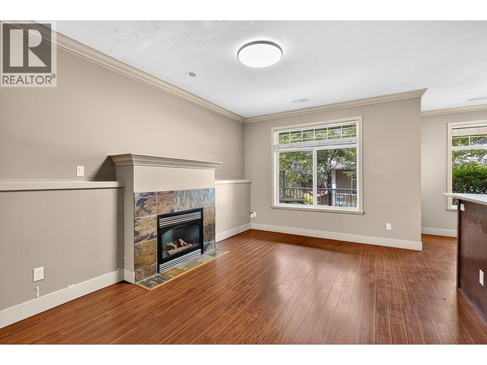 #22 2046 Robson Place - 9