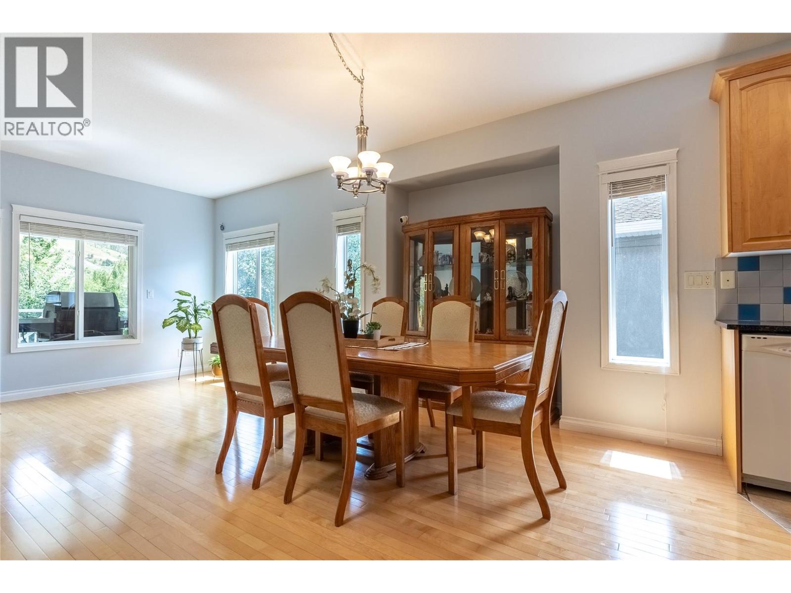 3727 OVERLANDER Drive - 14