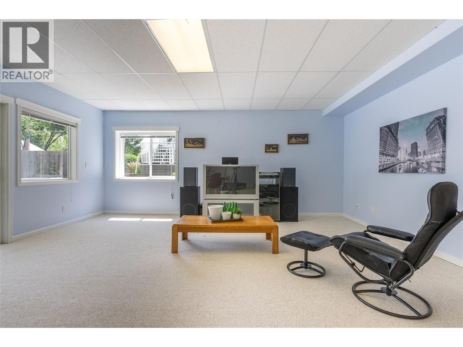 3727 OVERLANDER Drive - 30