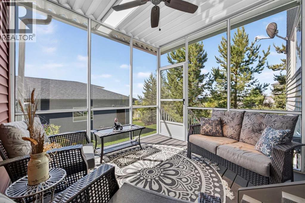 Sunroom! Can you imagine coffee here!