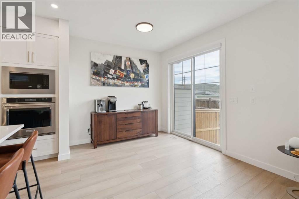 195 Greenwich Drive NW - 11