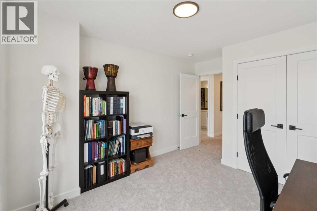 195 Greenwich Drive NW - 25
