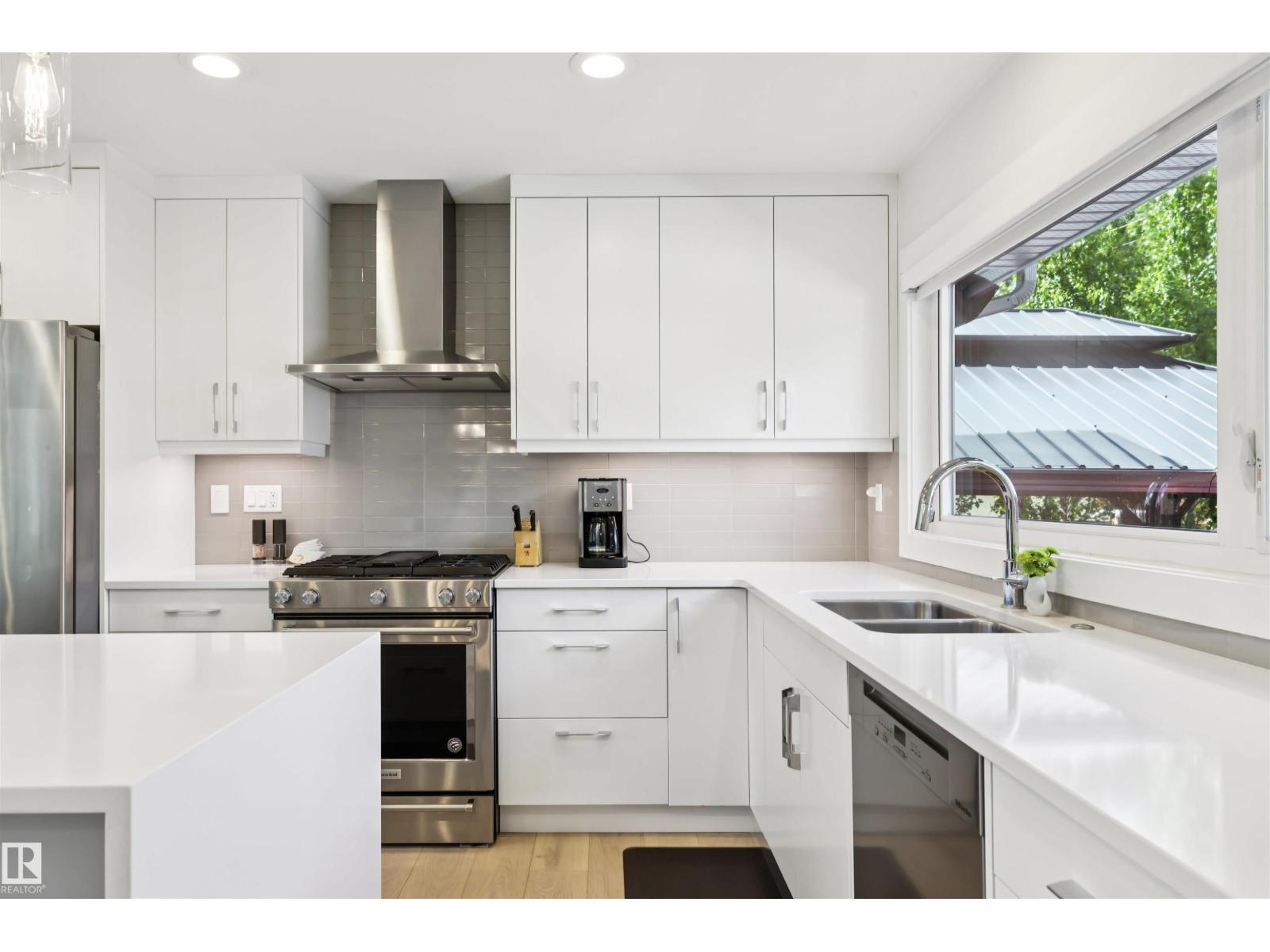 14528 85 AV NW — photo 16