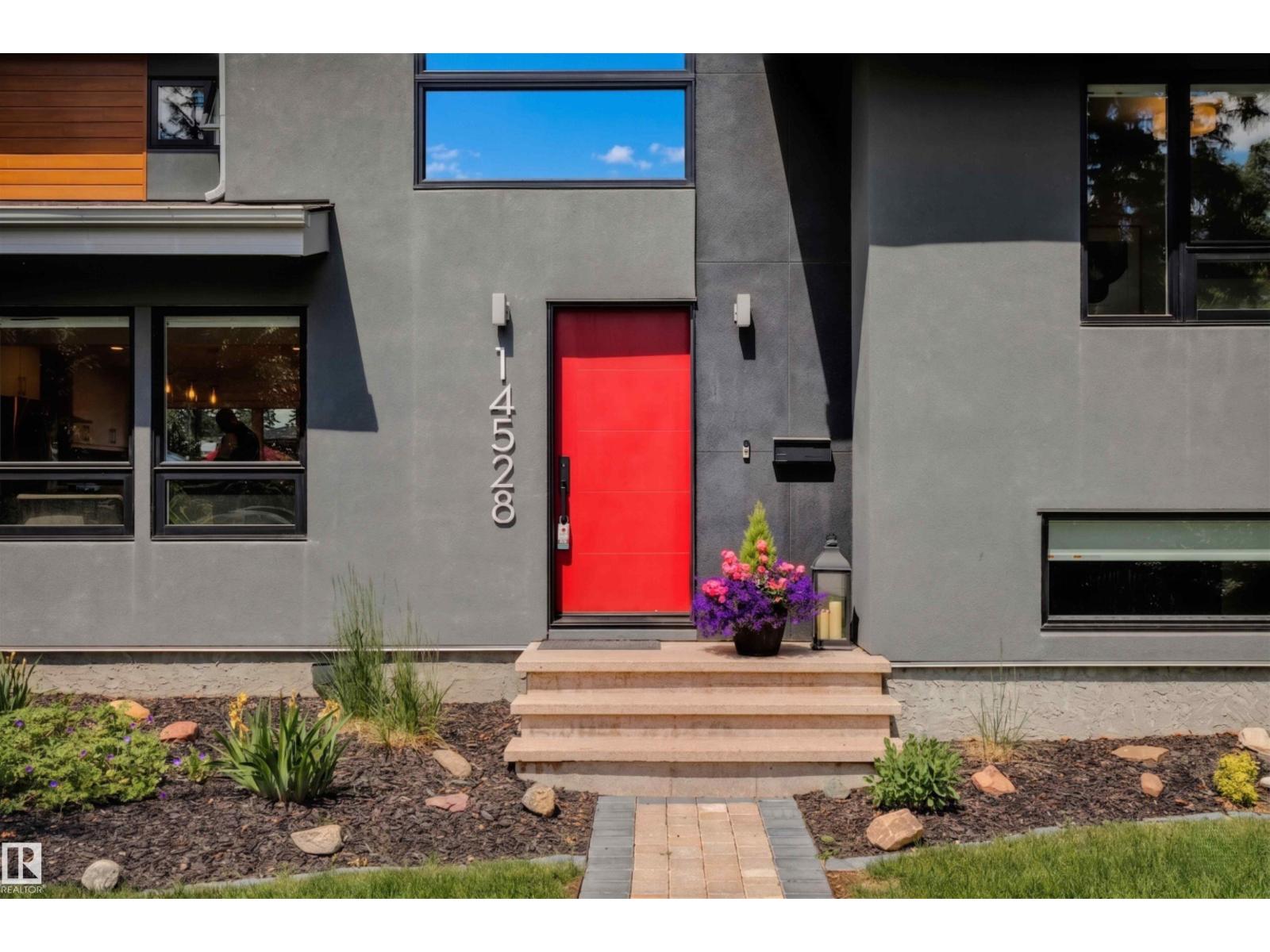 14528 85 AV NW - photo 4