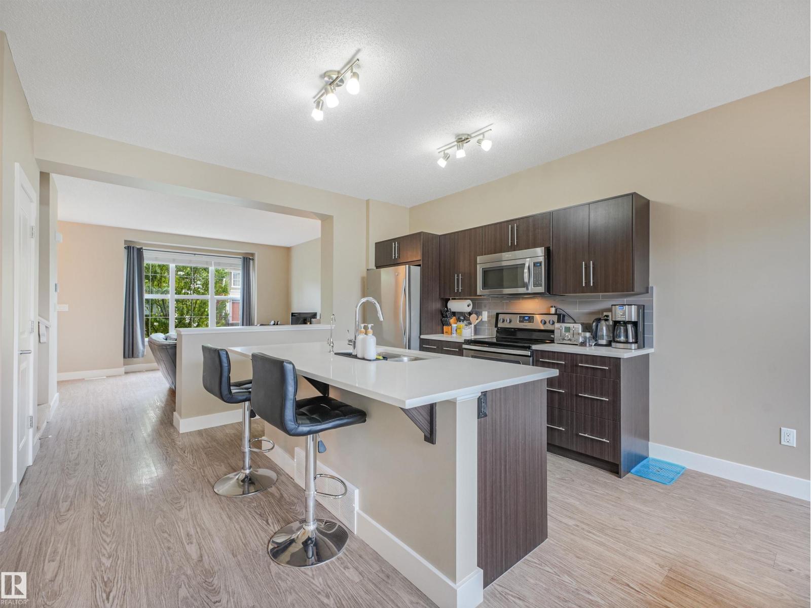 2113 24 ST NW - 2