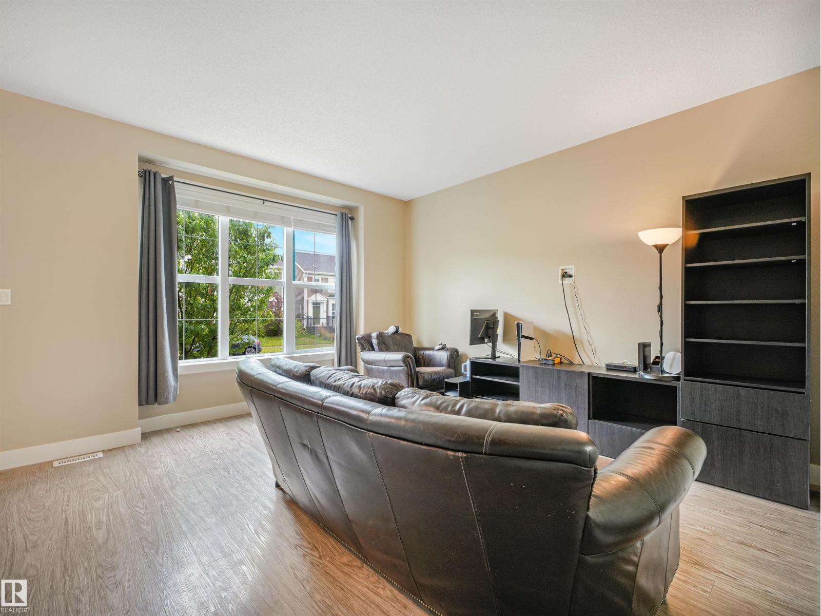 2113 24 ST NW - 9