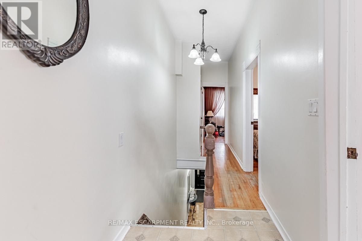 11 ALMA AVENUE - 13