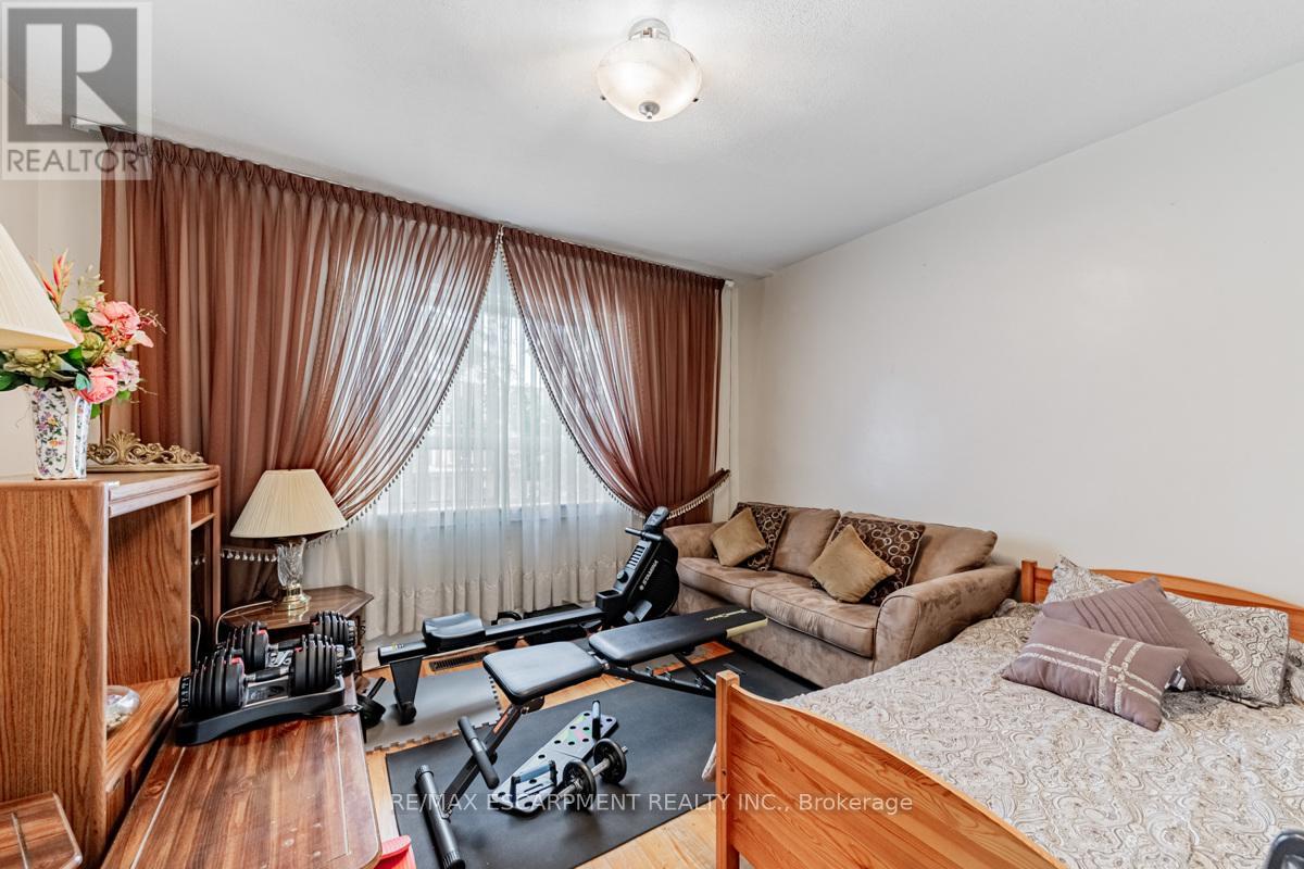 11 ALMA AVENUE - 14