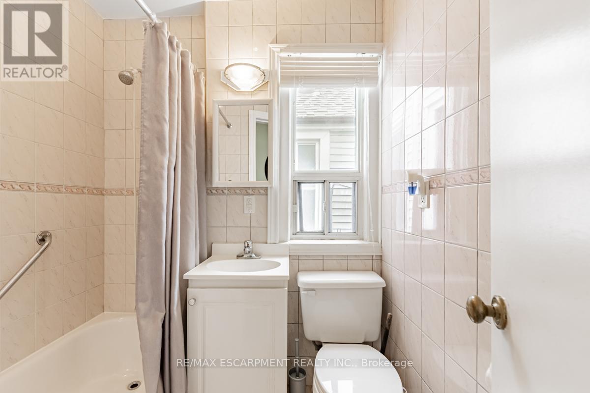 11 ALMA AVENUE - 18