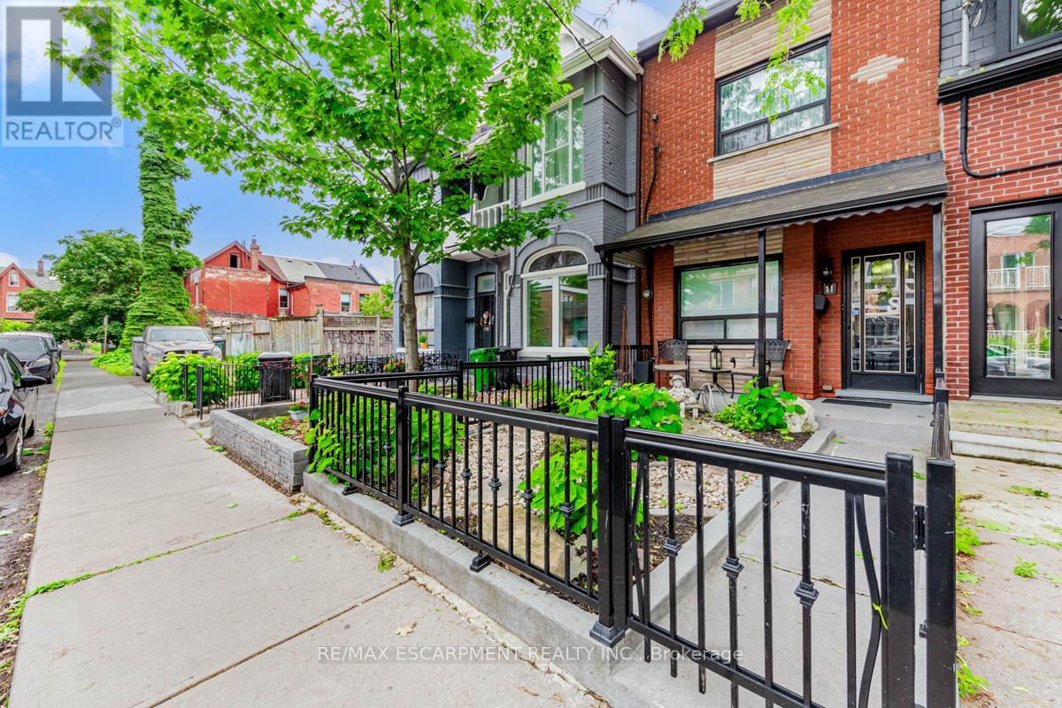 11 ALMA AVENUE - 3