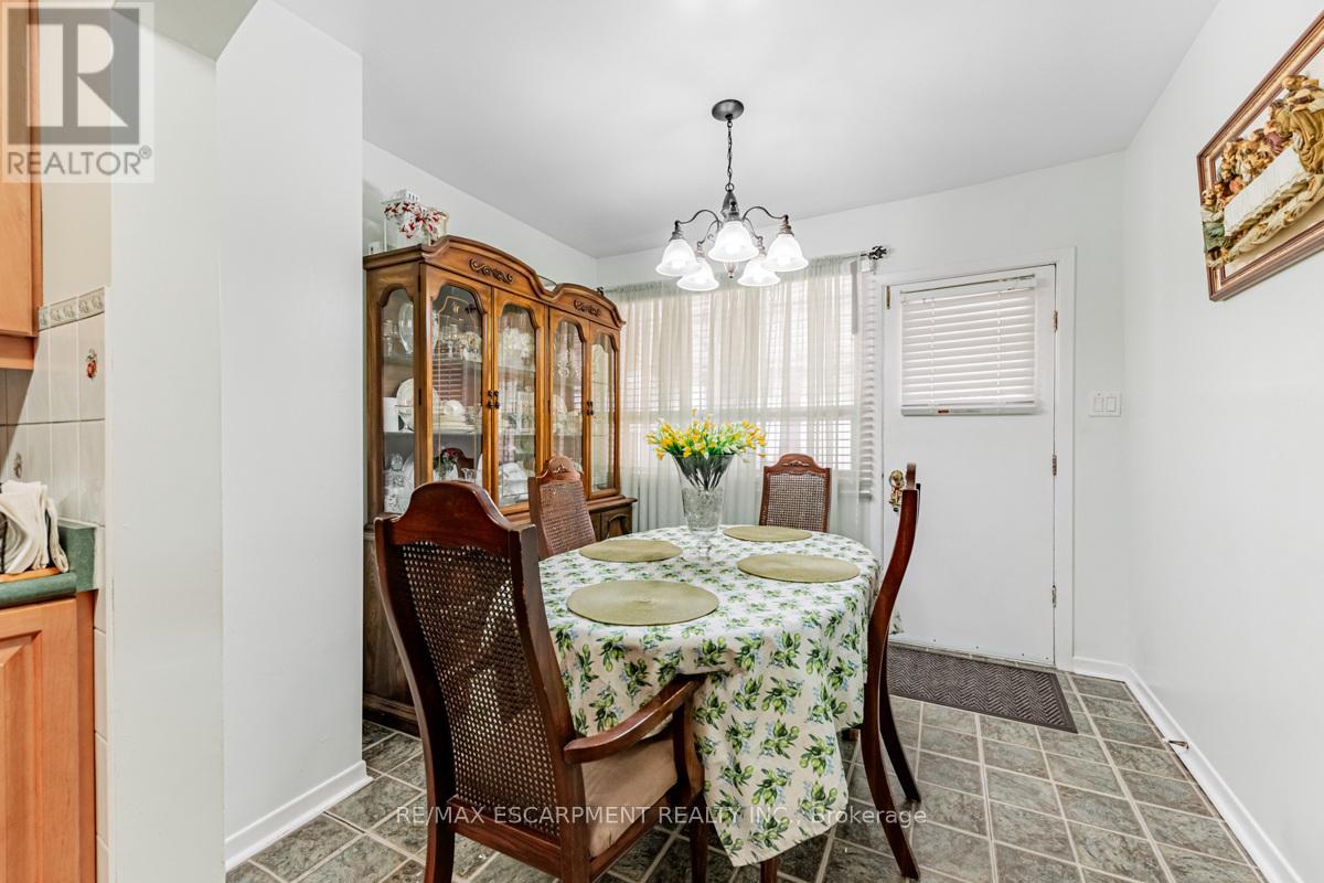 11 ALMA AVENUE - 6