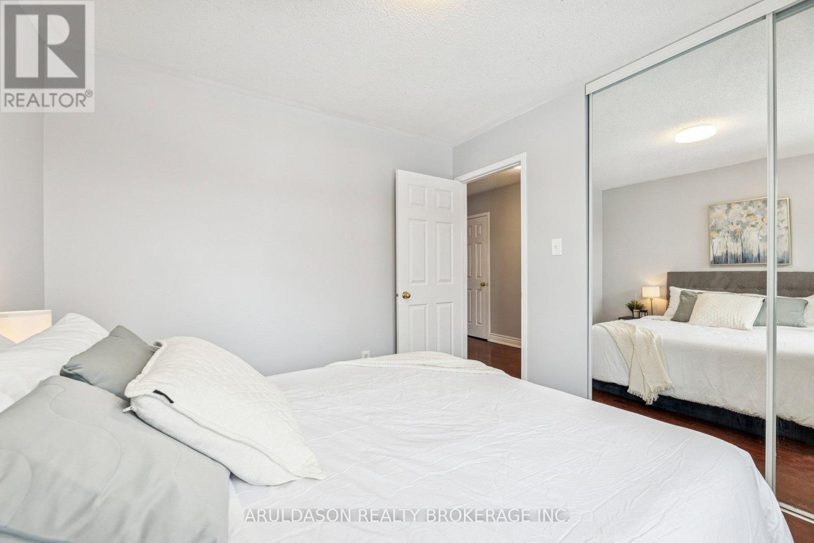 3 BOOTH CRESCENT - 23