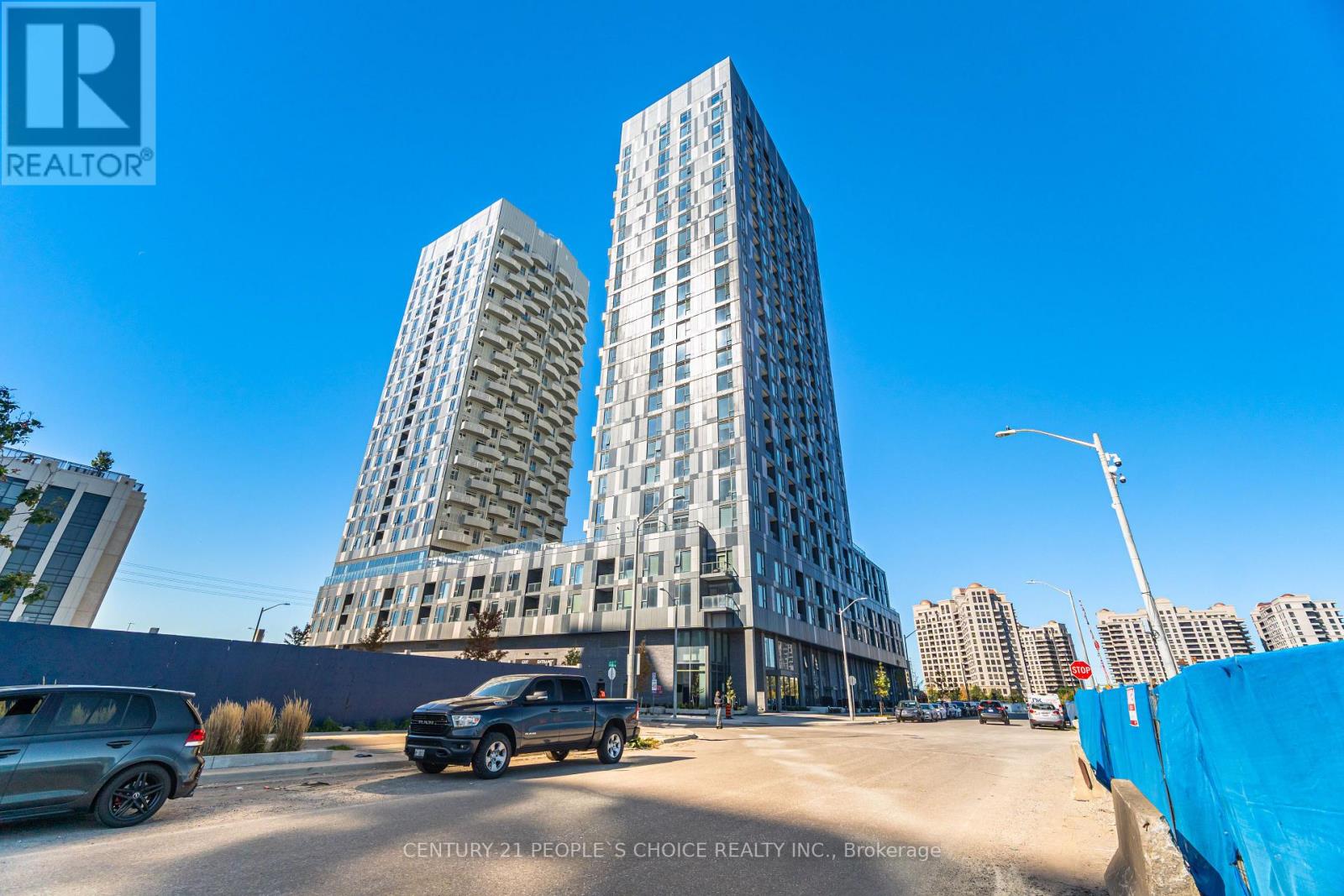 Photo of 2510 - 474 CALDARI ROAD