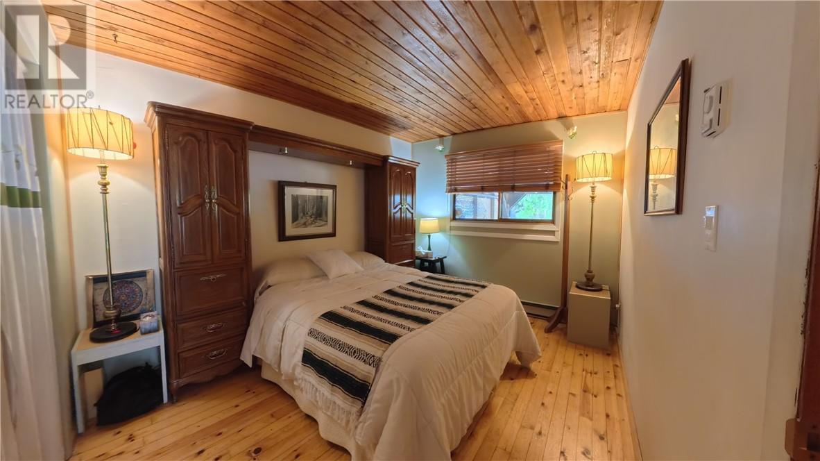 214 Tamarack Lane - 17