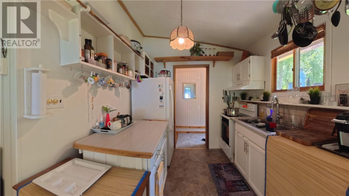 214 Tamarack Lane - 11