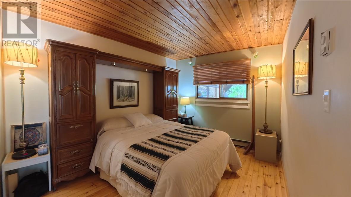 214 Tamarack Lane - 18