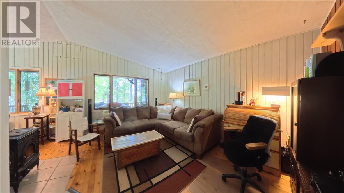 214 Tamarack Lane - 14