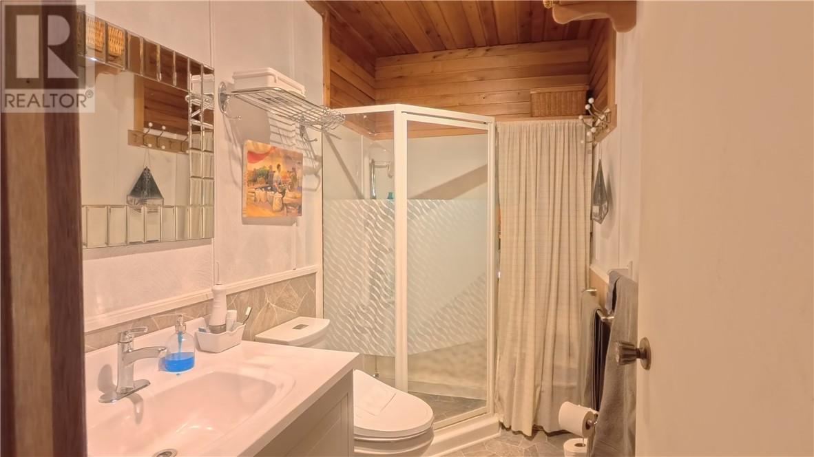 214 Tamarack Lane - 16
