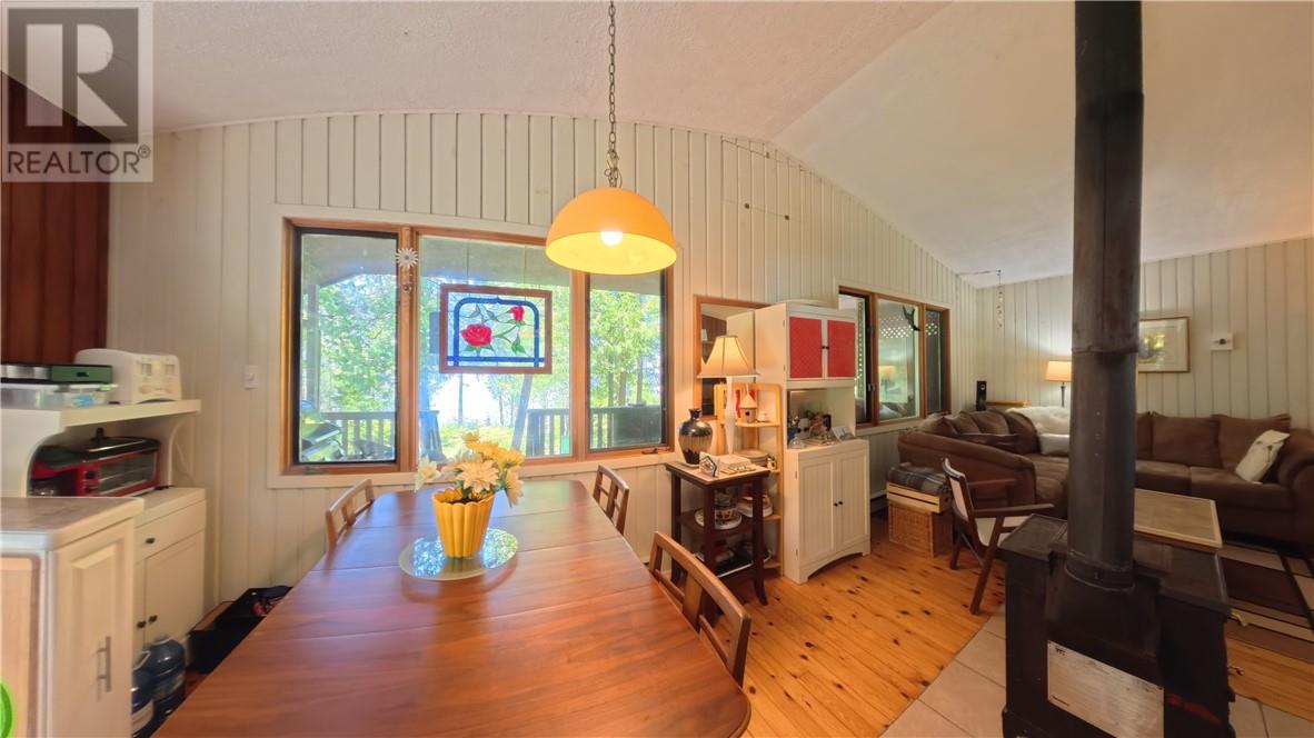 214 Tamarack Lane - 9