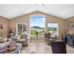 8061 Topper Drive, Mission, BC V2V7A8 Photo 8